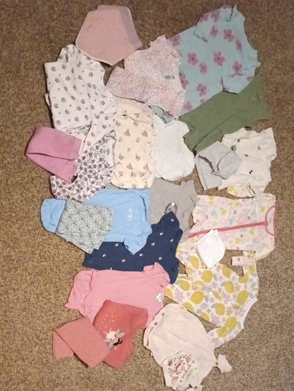Adorable 26 Piece Like New Baby Girl 6-9 Months Outfits